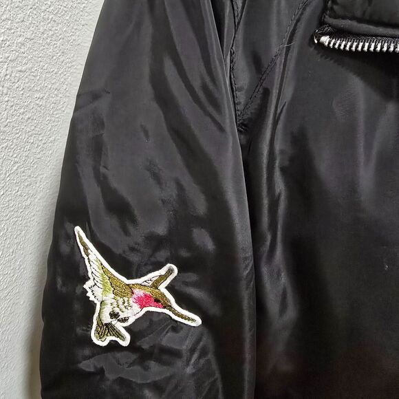 Ultim 8 Bomber Jacket Jrs XL Faux Fur Hummingbird Hoodie Outdoor Embroidered - Picture 4 of 11